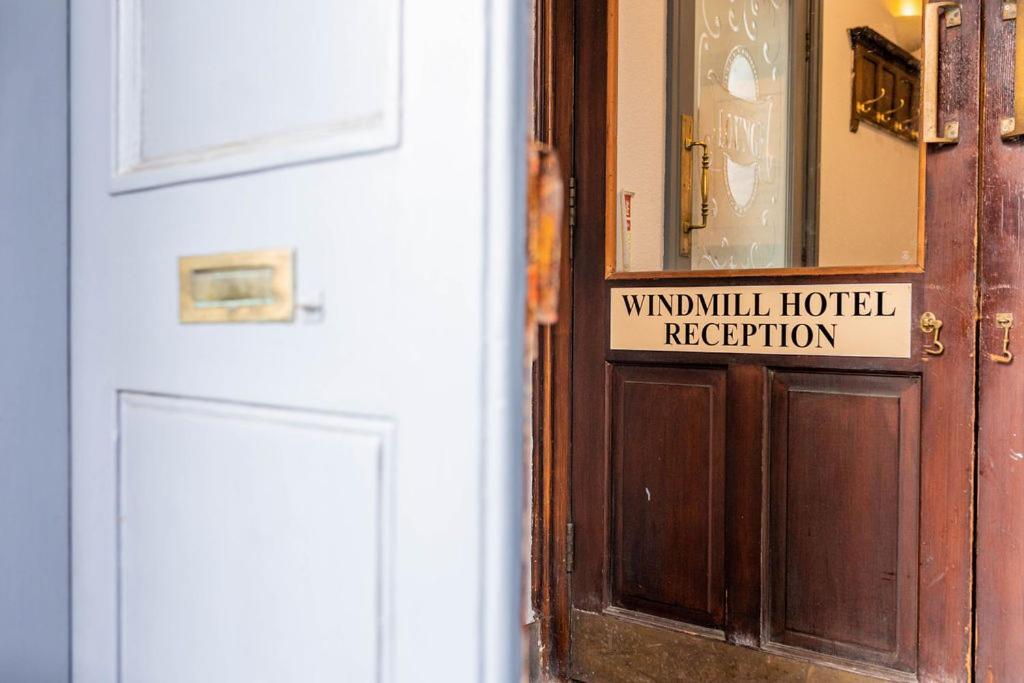 The Windmill Hotel Алфорд Экстерьер фото